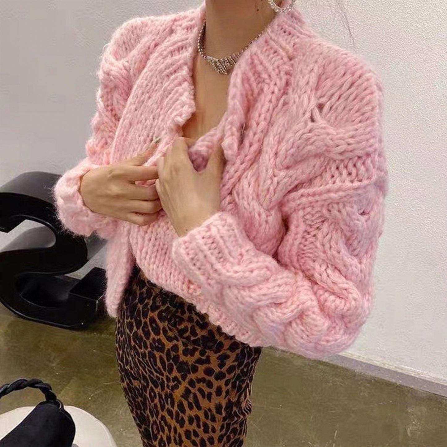 Pull tricoté en laine mohair pour femme, veste cardigan ample, haut en tricot, vêtements faits à la main, cadeau pour femme, tenue tricotée à la main